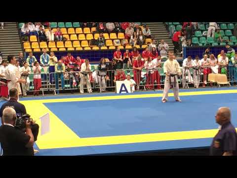 Konrad Kozubowski POLAND vs Mateusz Golomb - European Shinkyokushin Championships 2018