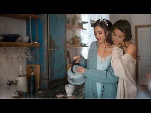 Selena Gomez, Ariana Grande - Best Friends