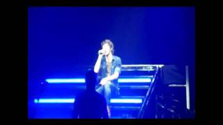Jay singing Hi and Low with his chipmunk voice. love is laugh :D