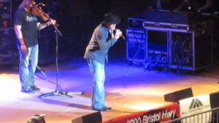 Tracy Lawrence Lie