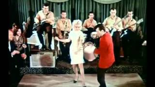 Buddy Greco :::: I Ain't Got Nobody.....(+ Lyrics)
