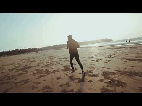 Waves Rushing And Splashing To The Shore