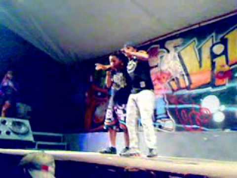 mc pekeno do saboo e mc buru ao vivo  realidade