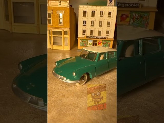 Vídeo relacionado con OPO 10 - Atlas Dinky Toys - Berry GAK BACHE 584 1:43 (MB302)