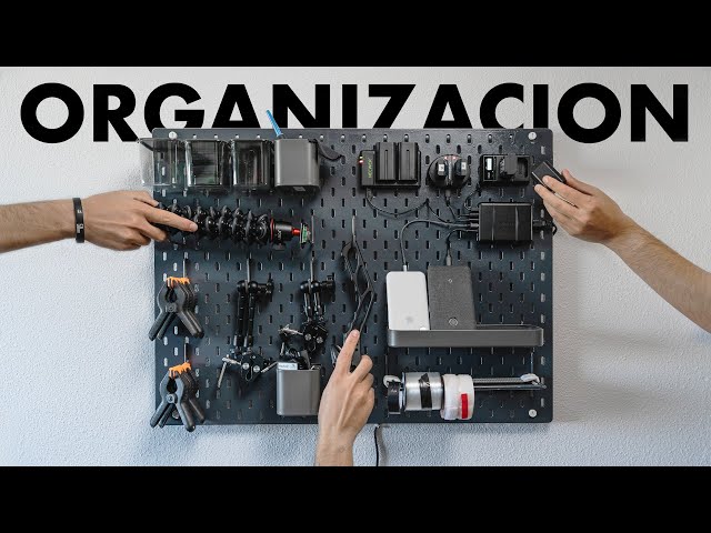 Vídeo relacionado con MULSAME Kit combinado de tablero perforado, juego de almacenamiento montado en la pared con 4 tableros de clavijas y 14 accesorios para colgar, organizador de tableros de clavijas rosa para exhibición