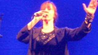 Suzanne Vega - Gypsy + Tombstone - Live in Israel