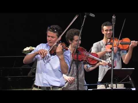 Ondřej Brzobohatý (housle) a Josef Kubáník (cimbál) Když jsem šel z Hradišťa
