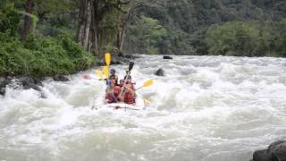 preview picture of video 'White River Rafting in Cagayan de Oro - 1/4'