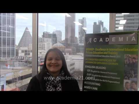 Julmyth Lei Carrillo (Spanish version) discusses studying English at Academia International
