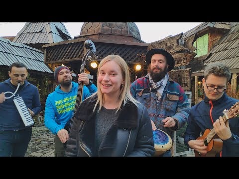 Sejla Zonic I Divanhana - Mene majka jednu ima (Uzivo)