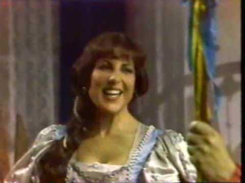 download lagu mp3 mp4 El Rey Cuervo, download lagu El Rey Cuervo gratis, unduh video klip El Rey Cuervo