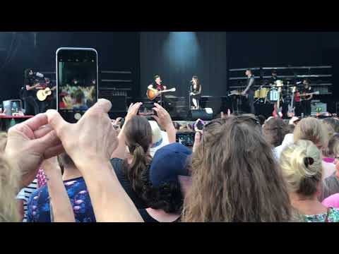 Michael Patrick Kelly mit Jennifer Haben