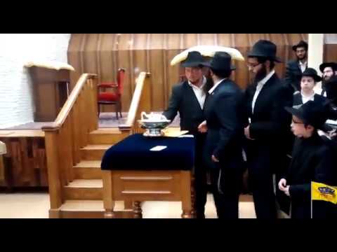 חלוקת דולקים להוספה בצדקה טו טבת