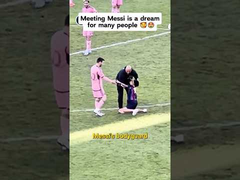 Meeting Messi is the lifelong dream for countless people.🥰🤩#messi #vairal #foryoupage #football