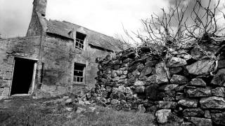 Amorphous Androgynous - High and Dry