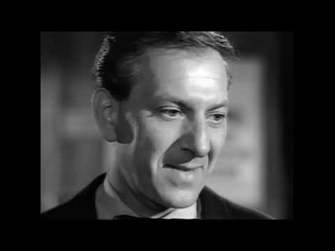 The Signpost Up Ahead: Episode 32 - Reviewing "A Passage For Trumpet"