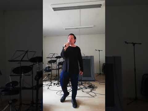 Richard Ravnvald med sangen kære lille mormor