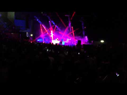 Craig David live - Sydney Tour 2013: DJ