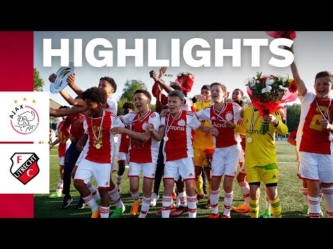 Late winner to the secure the league title 🫡🏆 | Highlights Ajax O14 - FC Utrecht O14