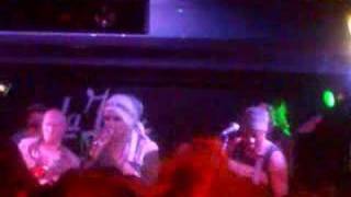 Mo-Kalamity a Paris-sitting on this rock-21.02.08