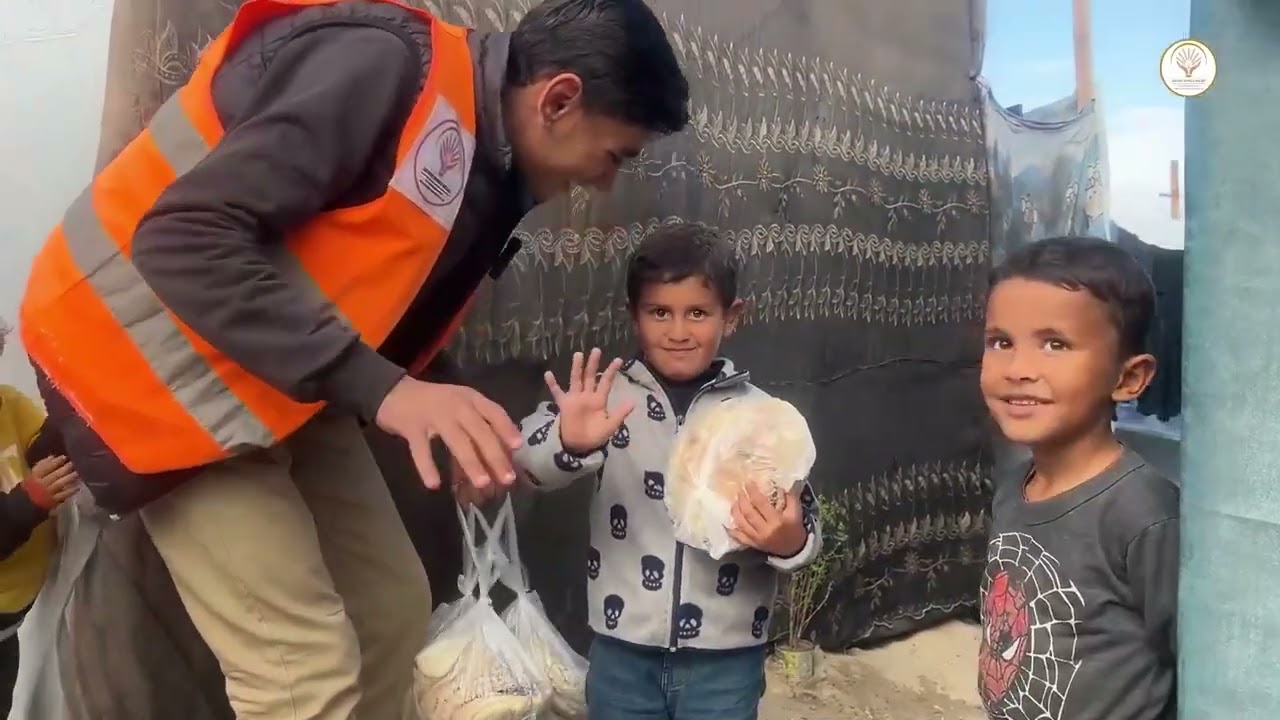 Bread Distribution (109) to the Displaced Families in Gaza