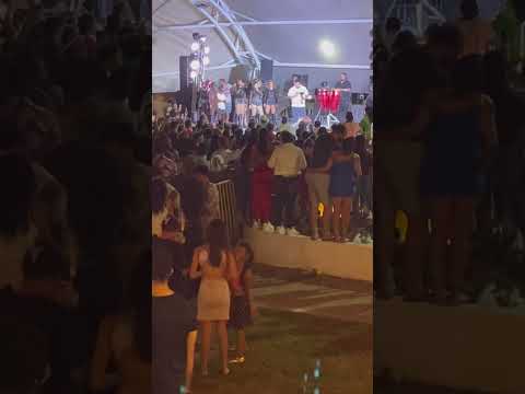 Tela atlantida chicas Roland