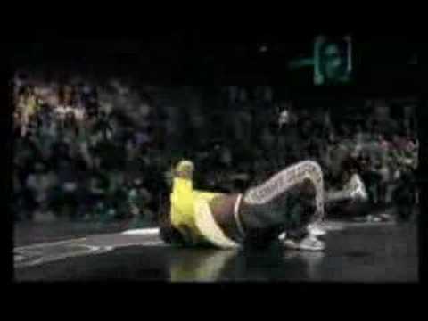 Ronnie vs. Pelezinho - Red Bull BC One 2005 - High Quality