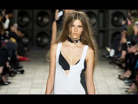 VERSUS VERSACE Highlights Spring Summer 2018 London - Fashion Channel