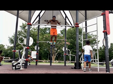 A set of muscle-ups to dips