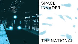 Kadr z teledysku Space Invader tekst piosenki The National