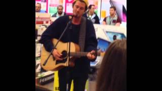 Benny Tipene - Hey Ya live