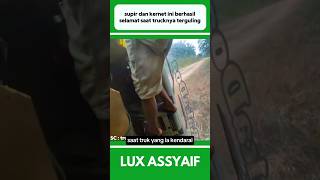 Download lagu SUPIR DAN KERNET INI BERHASIL SELAMAT SAAT TRUCKNYA TERGULING #shorts mp3