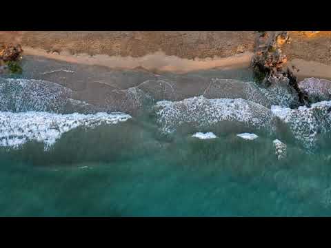 (Relax Music) Sounds of the sea, the sound of the surf, waves.