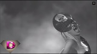 Musik-Video-Miniaturansicht zu Loca (לוקה) (Loca) Songtext von Dana International