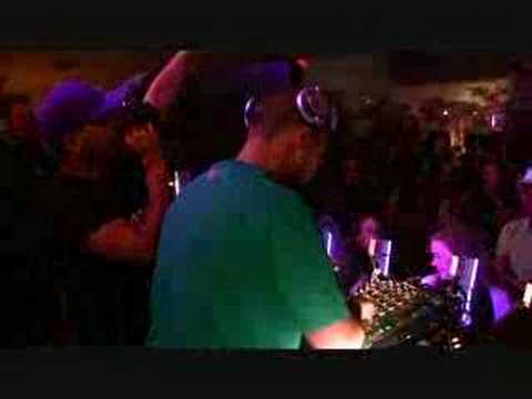 The PartyGuru Presents: De Bazen van de Club "INTRO"