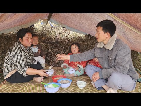 Duc celebrated with Ly Dao Hoa when the house was about to be completed