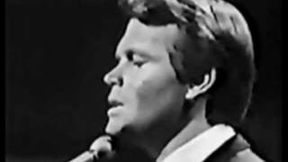 Glen Campbell - I Guess I&#39;m Dumb - Brian Wilson [STEREO]