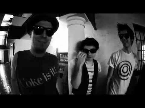 Sum 41 - Sick Of Everyone (Music Video)