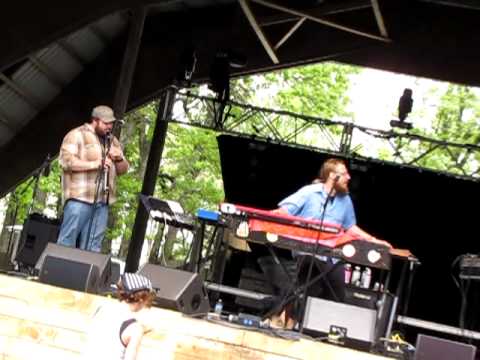 Nicholas Mrozinski, Maxaphone, & Dylan Nau - Bella Tempo