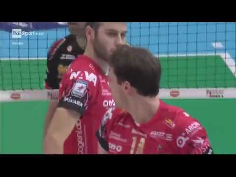 download lagu mp3 mp4 Ombrello Bulgaro, download lagu Ombrello Bulgaro gratis, unduh video klip Ombrello Bulgaro