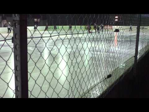 Eishockey in Höchstgeschwindigkeit   ESVT Jugend