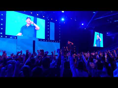 With the one and only Tony Robbins! London UPW 2018