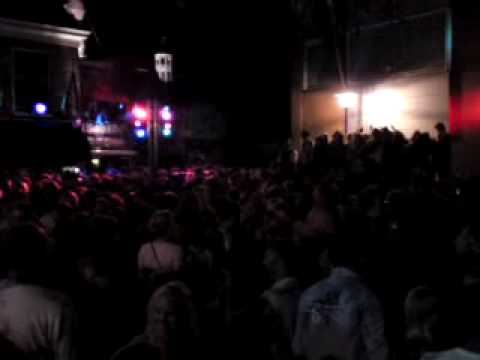 Dj Punish live,playing own Remix !