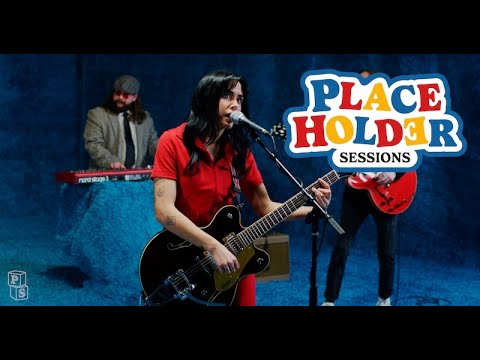 Vika & The Velvets "Right Hand" | Placeholder Sessions