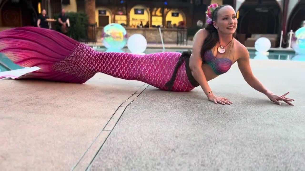 Promotional video thumbnail 6 for Swimming Mermaid