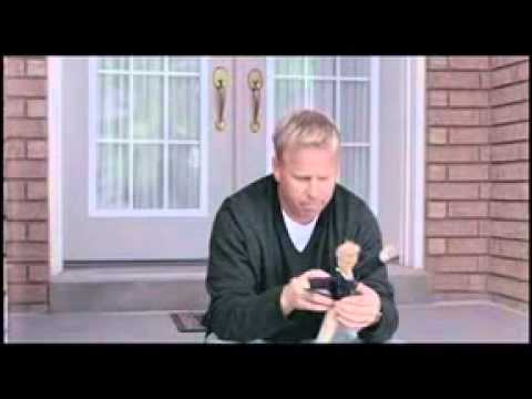 Nissan Develops Self-Cleaning Car