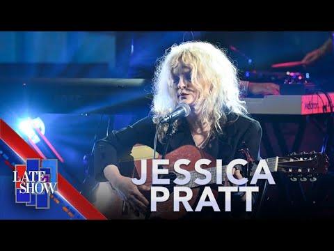 “Life Is” - Jessica Pratt (LIVE on The Late Show)