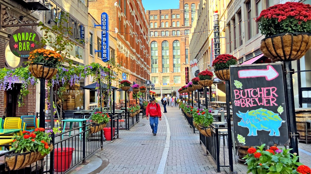 Immersive street-level walking tour through Cleveland, OH, United States, showcasing authentic urban landscapes, local architecture, and the vibrant atmosphere of the city's neighborhoods