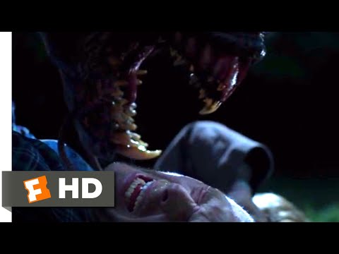 Slaughterhouse Rulez』（2018年） - Toga Party Massacreシーン（7/10）｜Movieclips (Slaughterhouse Rulez (2018) - Toga Party Massacre Scene (7/10) | Movieclips)