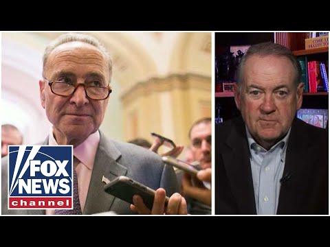 ハッカビーがシューマーの記者会見をリプ。私は彼のために恥ずかしい (Huckabee rips Schumer's press conference: I'm embarrassed for him)